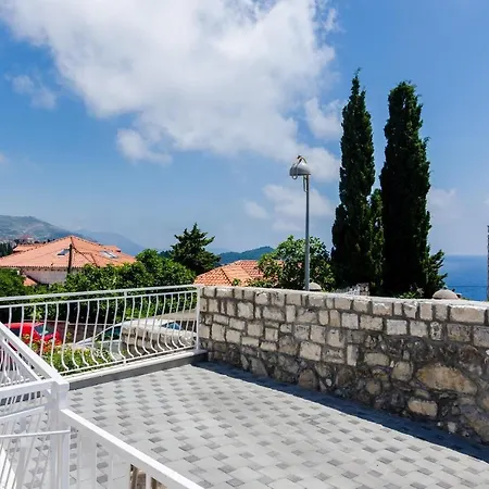 Summer Wave - Studio With Terrace